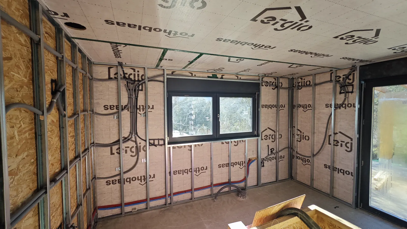 Instal·lacions interiors abans de tancar